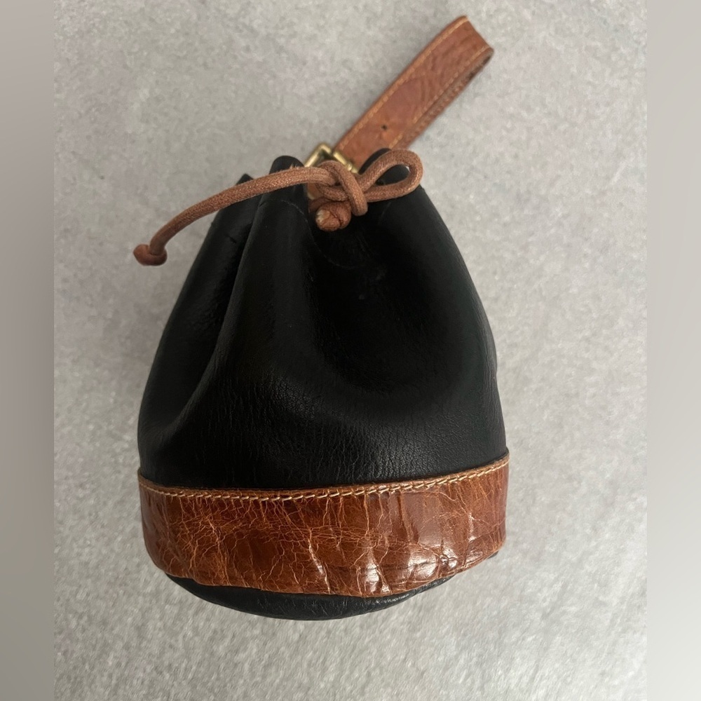 VTG Furla Black and Tan Mini Leather Pouch Wrislet - Picture 2 of 8